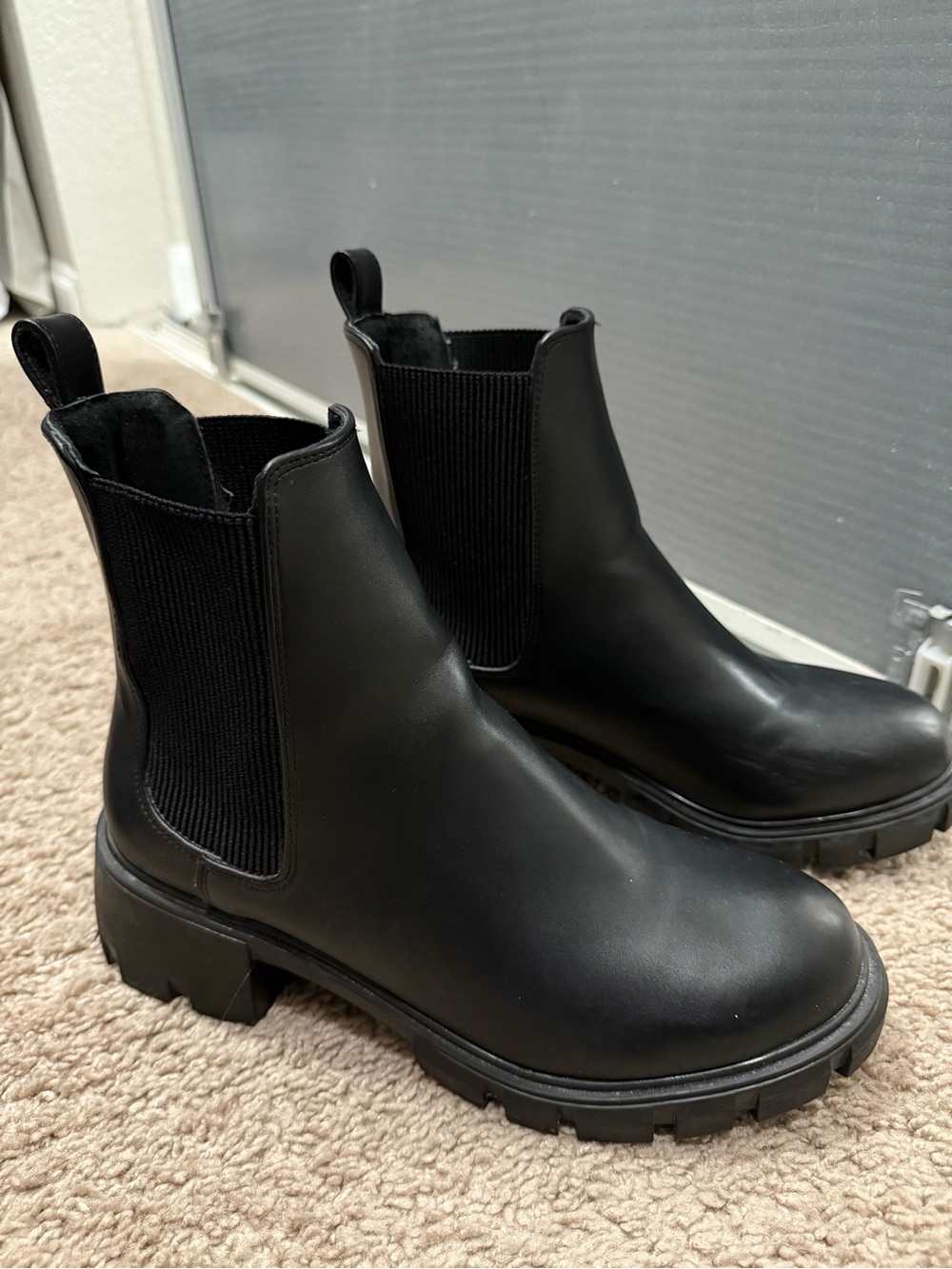 Black Chelsea Boots - Steve Madden